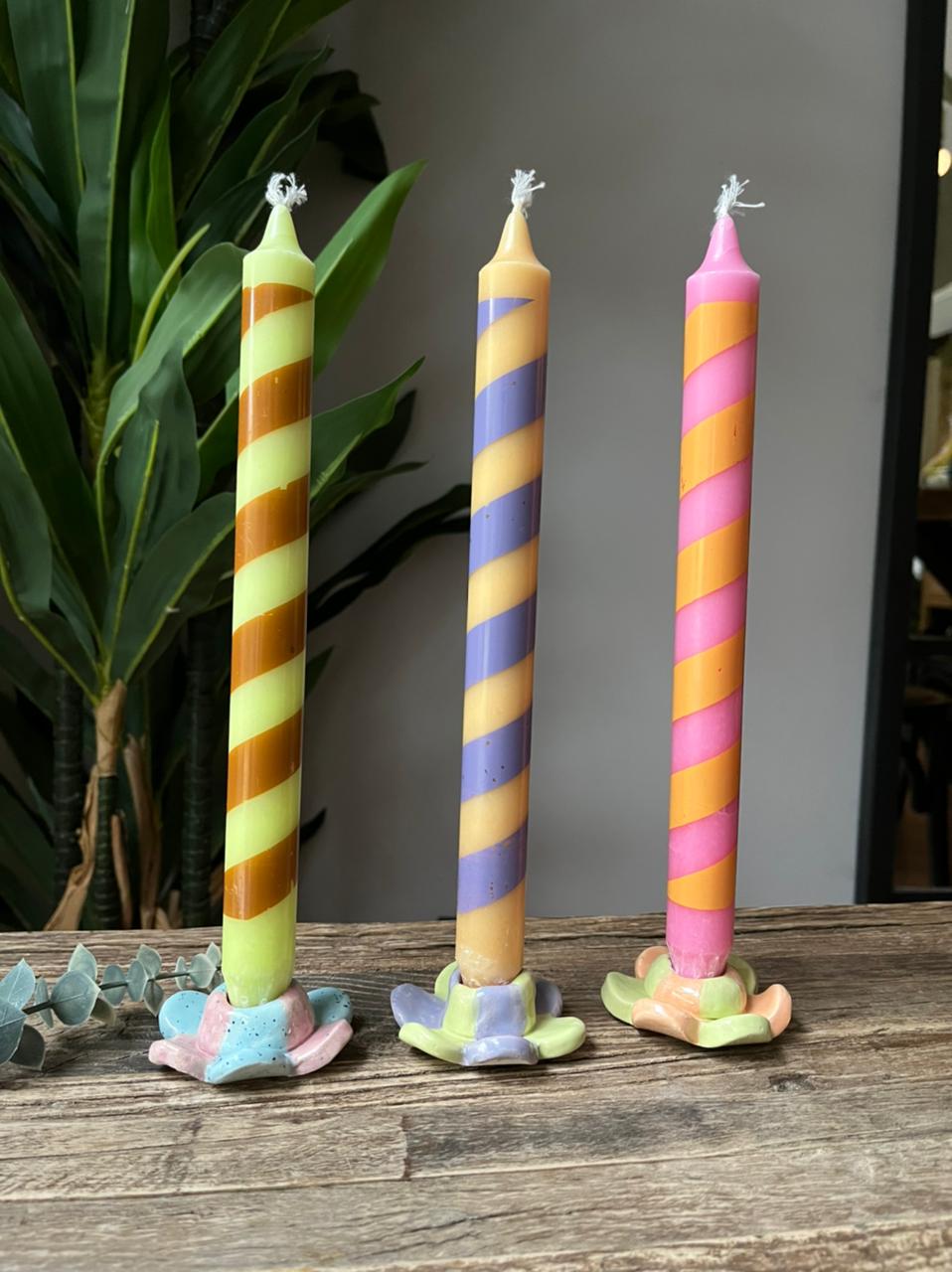 Candelabro Flor & Vela Purple Twist