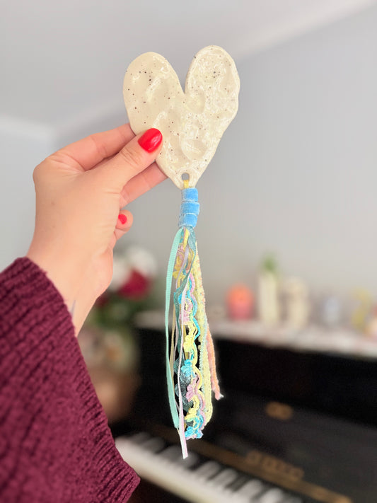 Corazón para colgar de cerámica light blue