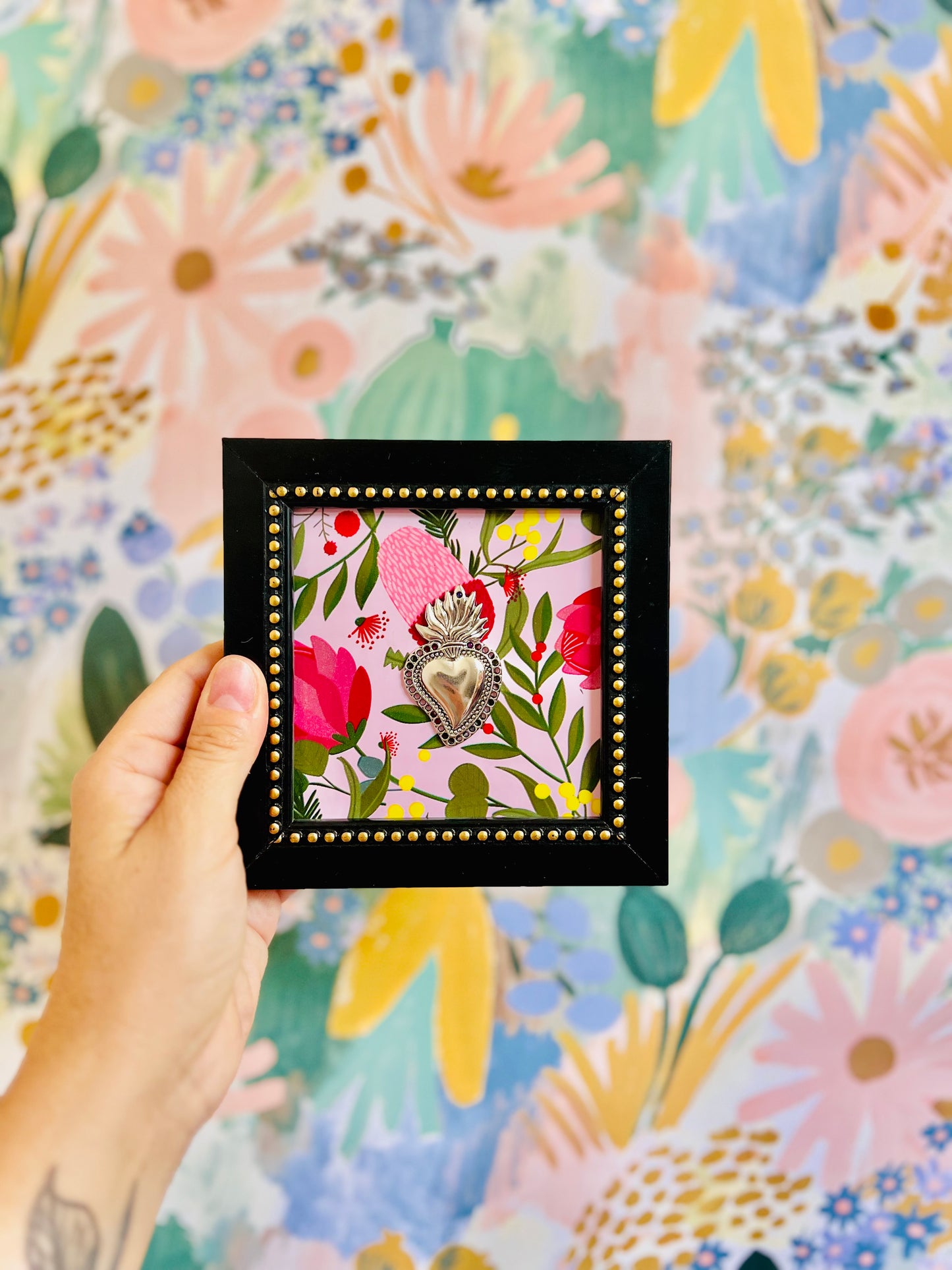 Cuadrito Mini Corazón Sagrado Flores Rosa