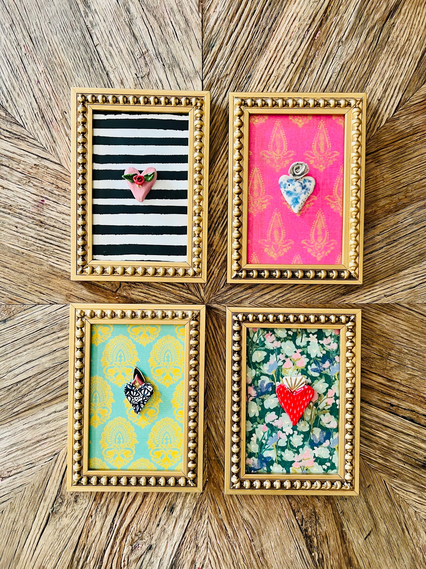Mini Pack 4 Corazones Gres