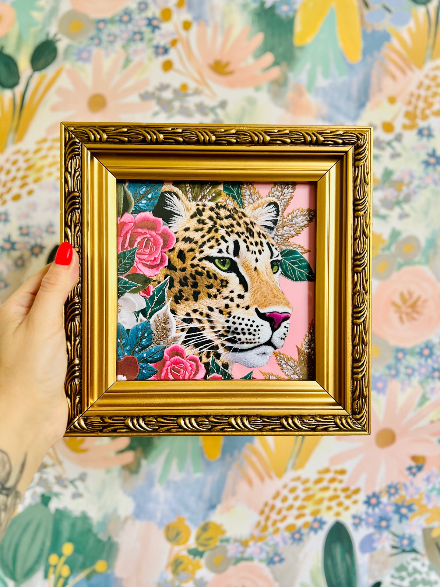 Cuadro Animal Print Leo Bordado