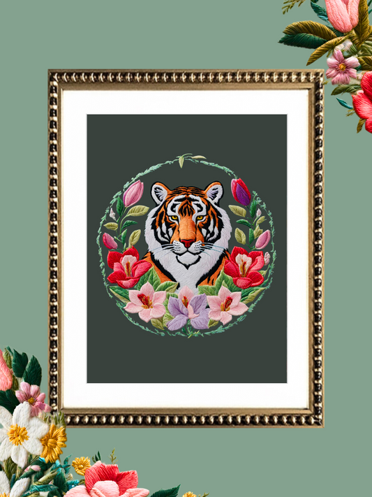 Cuadro Bordado Tigre en flores III