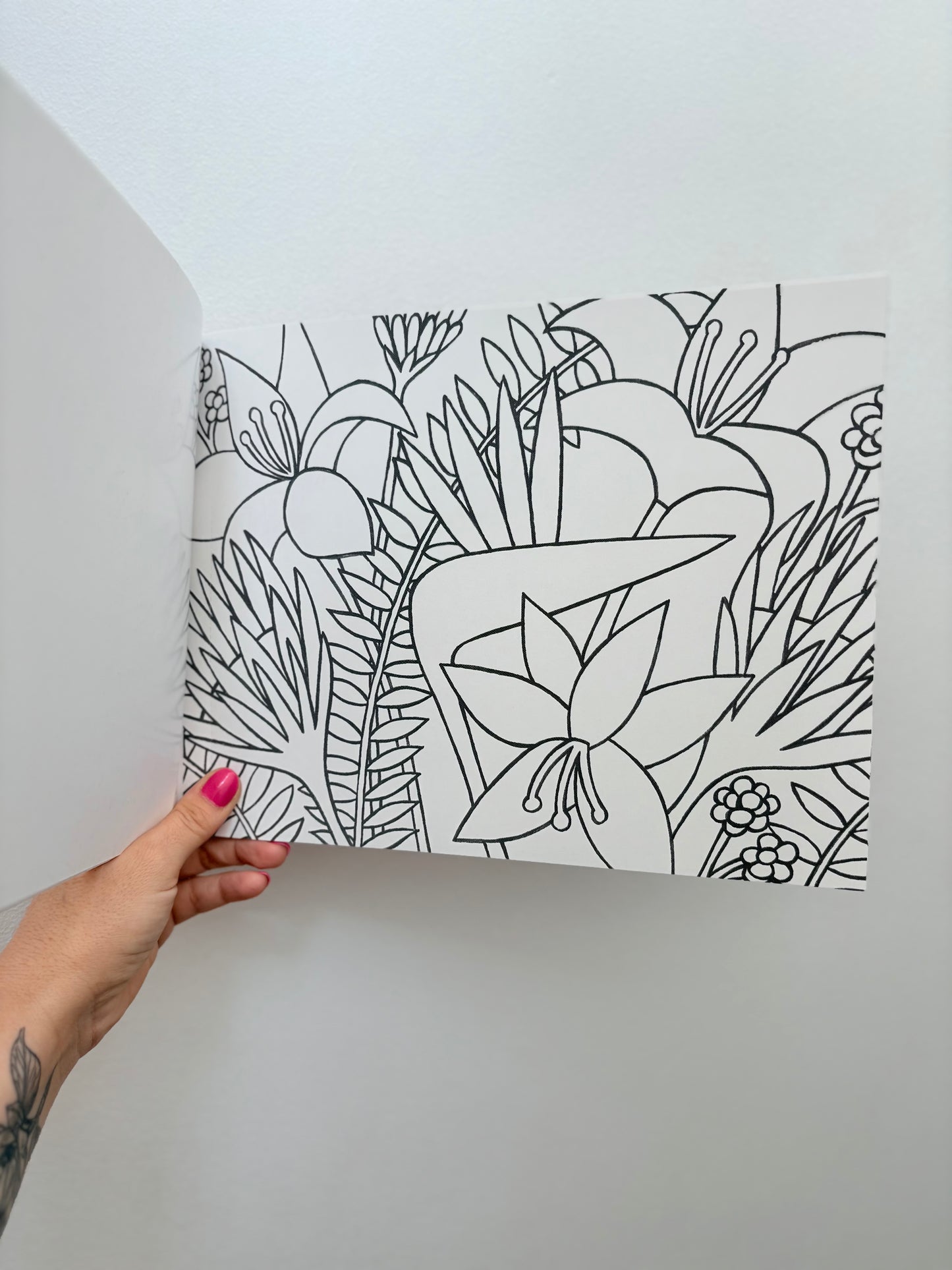 Art Book Flores by Nicole Guitriot